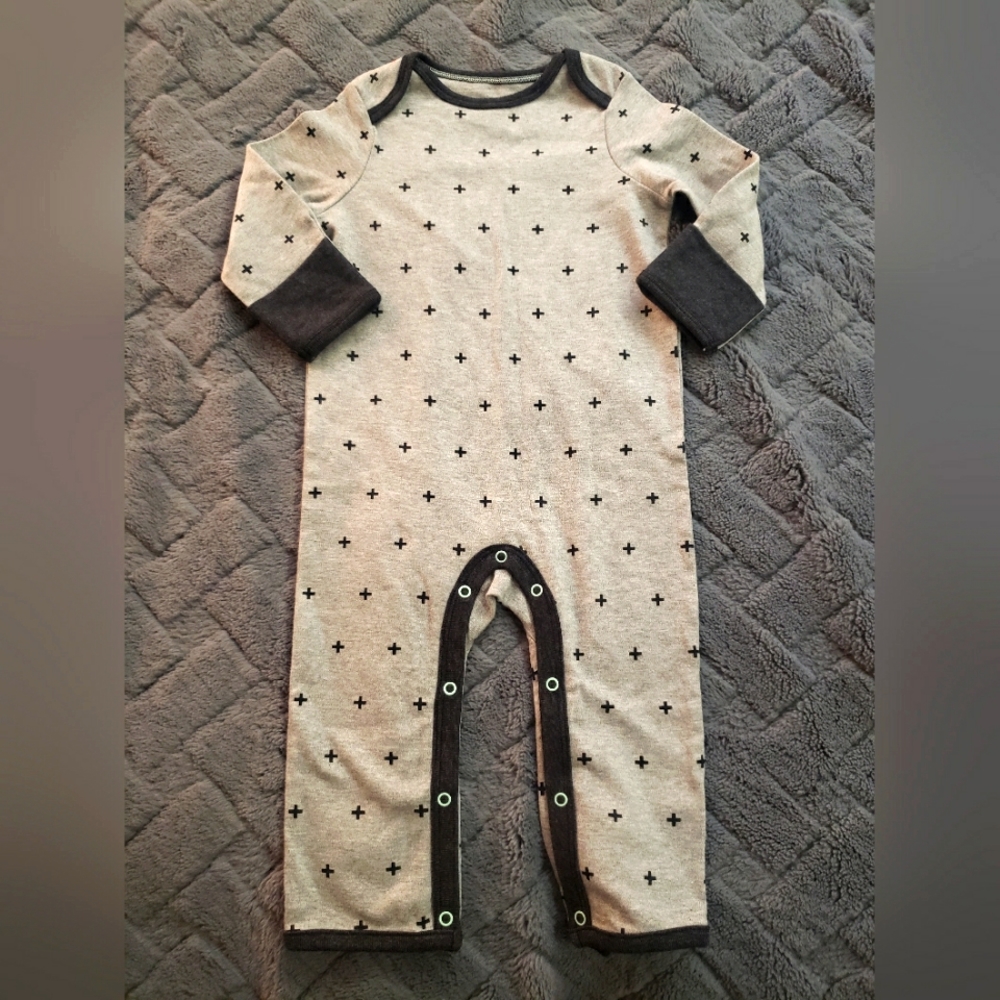 Jumpsuit Cloud Island 6-9 months Brand new never worn